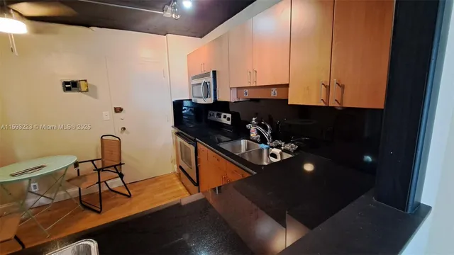 $239,900 | 427 Golden Isles Drive, Unit 5H, Hallandale Beach, FL 33009