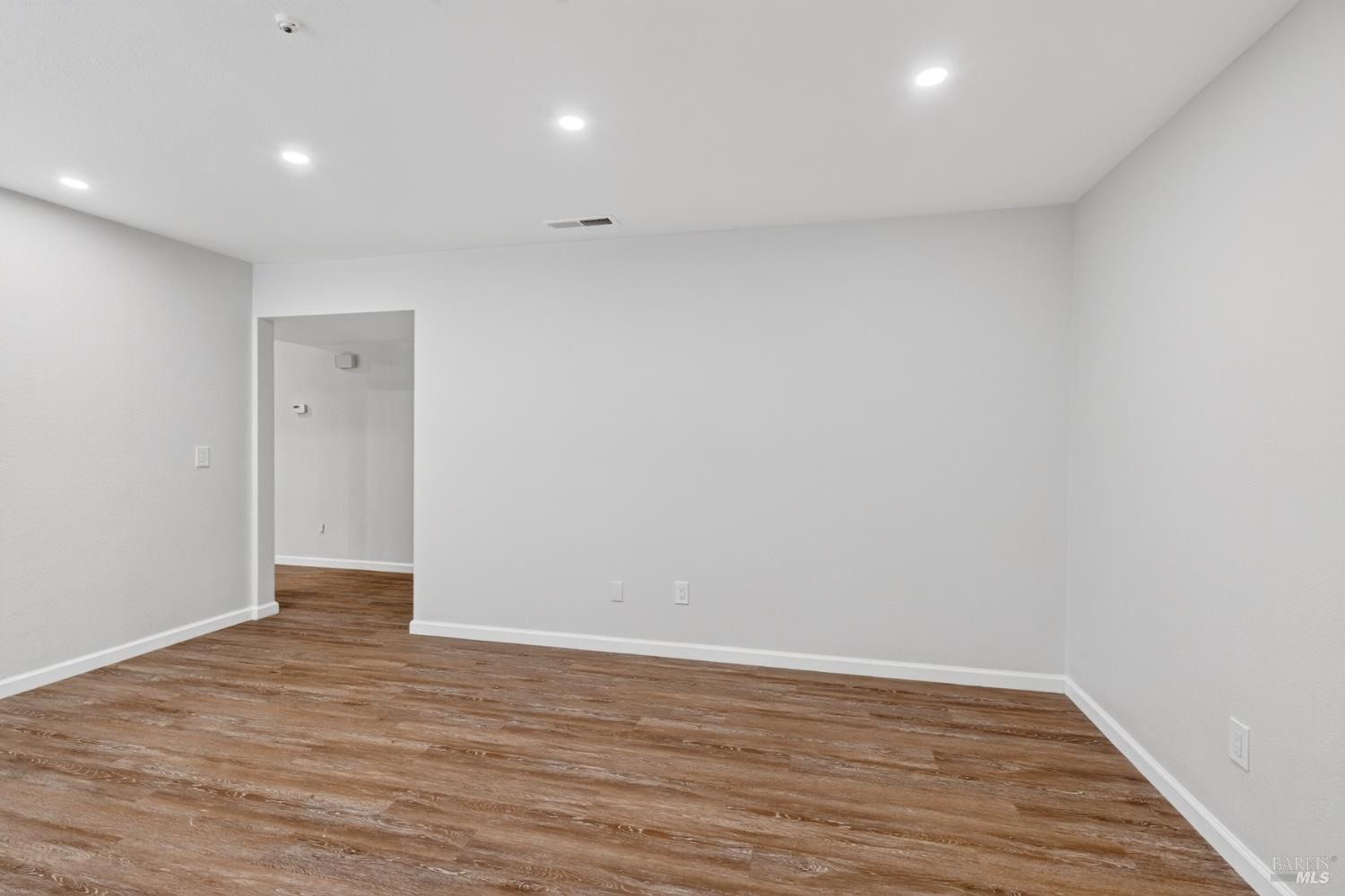 260 Los Alamos Road Santa Rosa, CA 95409 - Photo 17 of 33