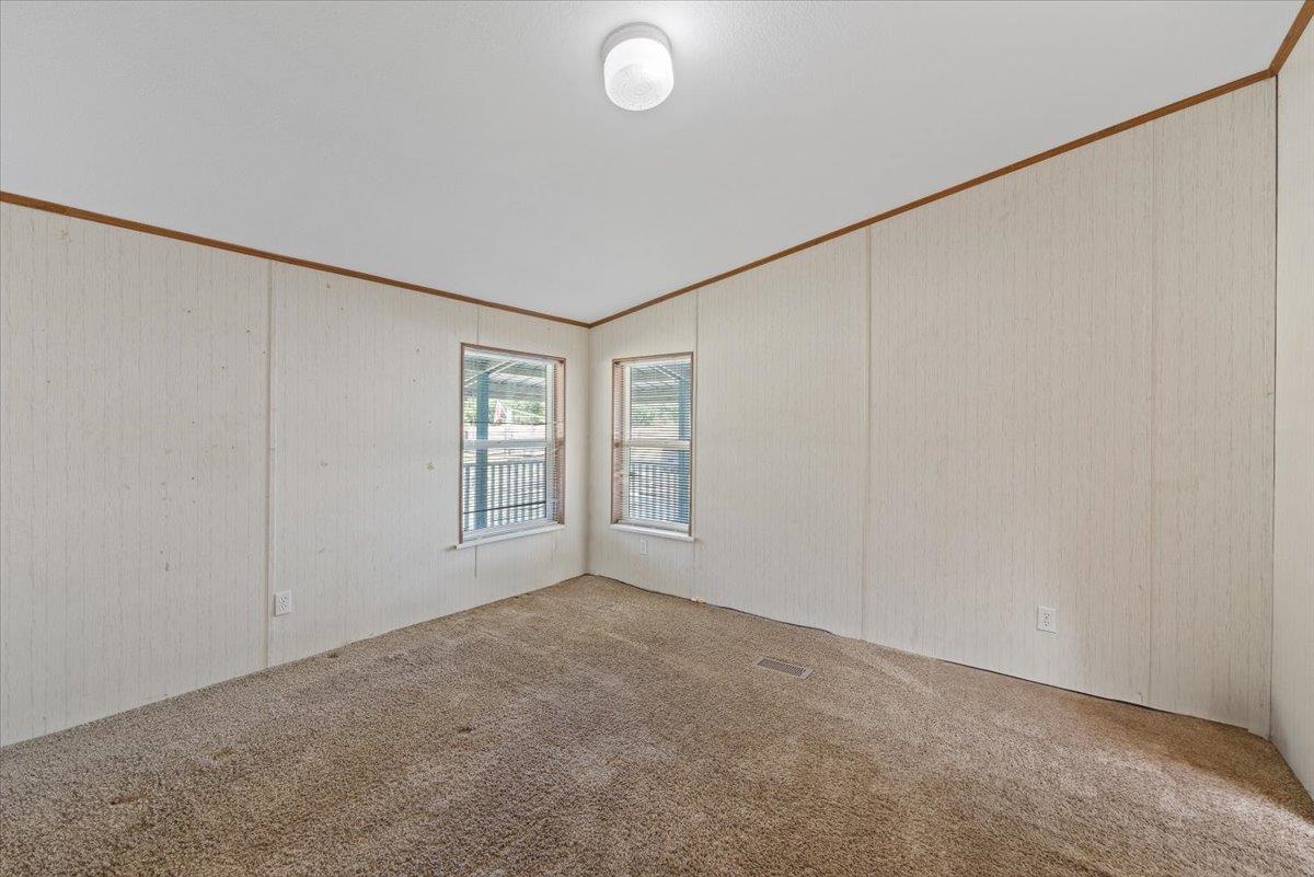4115 West Davis Road Deer Park, WA 99006 - Photo 8 of 28 Gallery Image 8