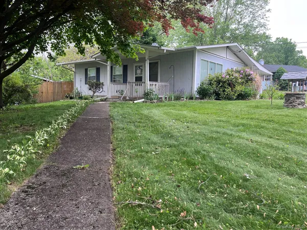 $344,900 | 12 Briarwood Crescent, Newburgh, NY 12550