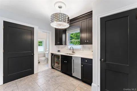 $1,400,000 | 211 Strawtown Road, West Nyack, NY 10994