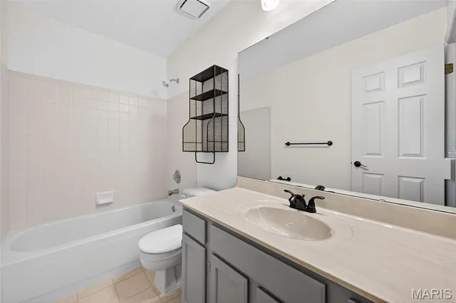 $416,500 | 16175 Port Of Nantucket Drive, Grover, MO 63040