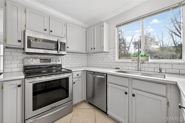 $416,500 | 16175 Port Of Nantucket Drive, Grover, MO 63040