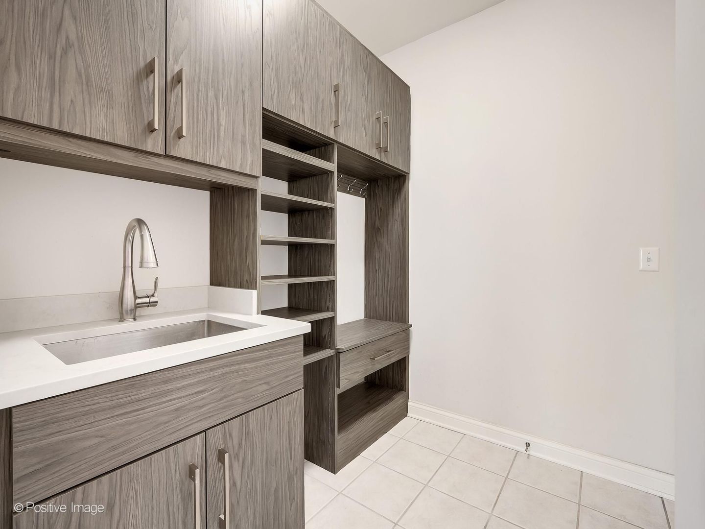 832 Bemis Road Glen Ellyn, IL 60137 - Photo 28 of 62 Gallery Image 28