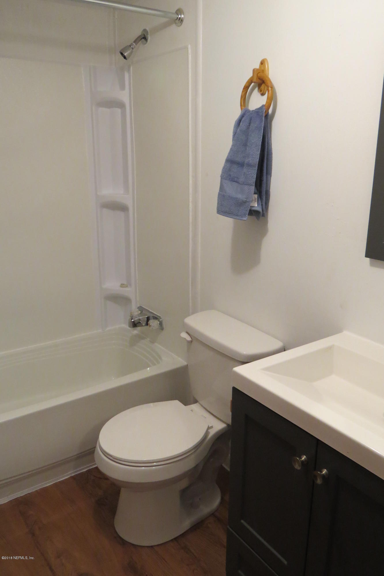 874 Cousintown Road Interlachen, FL 32148 - Photo 14 of 18 2nd Bathroom