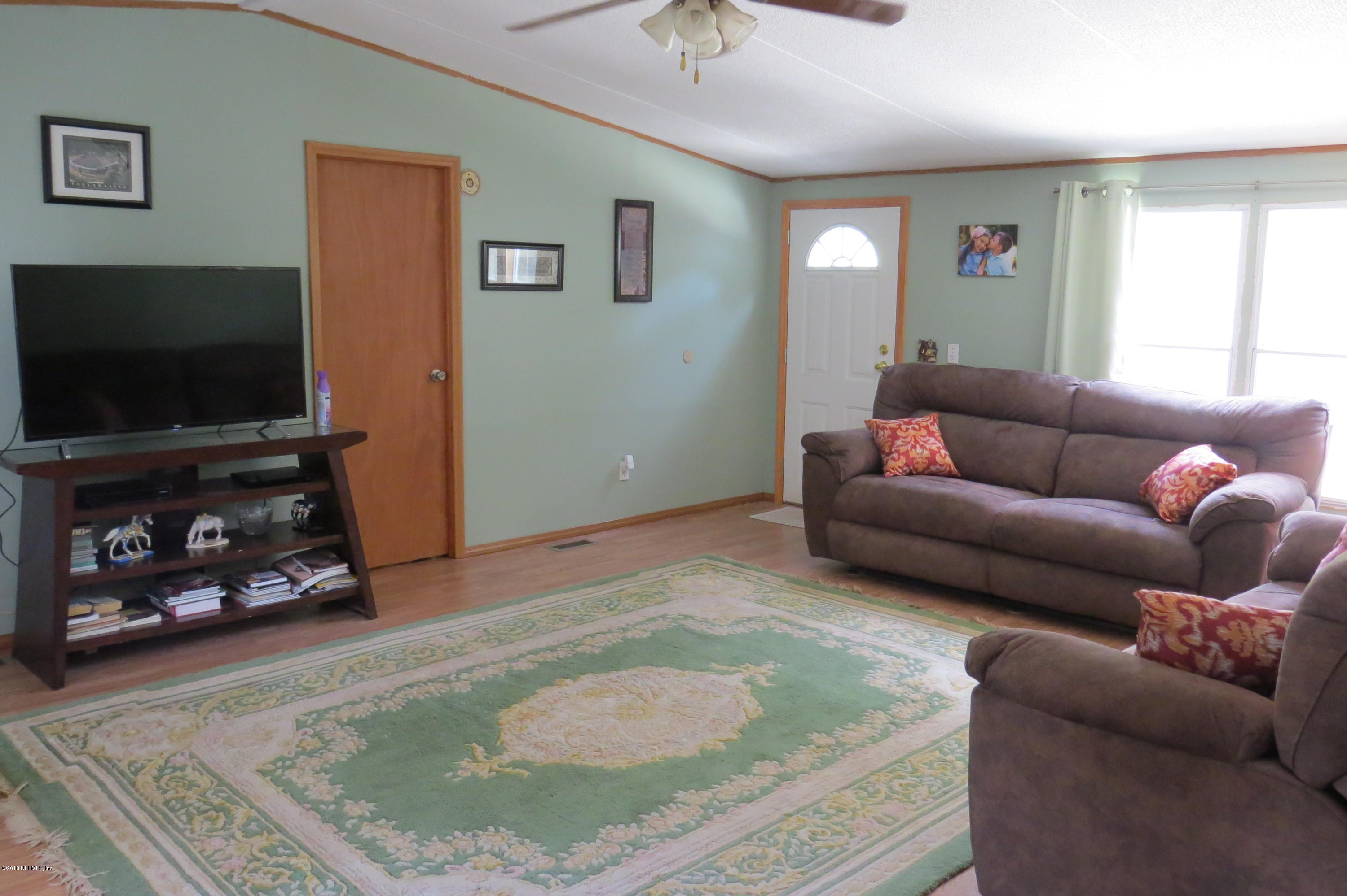 874 Cousintown Road Interlachen, FL 32148 - Photo 3 of 18 Family Room