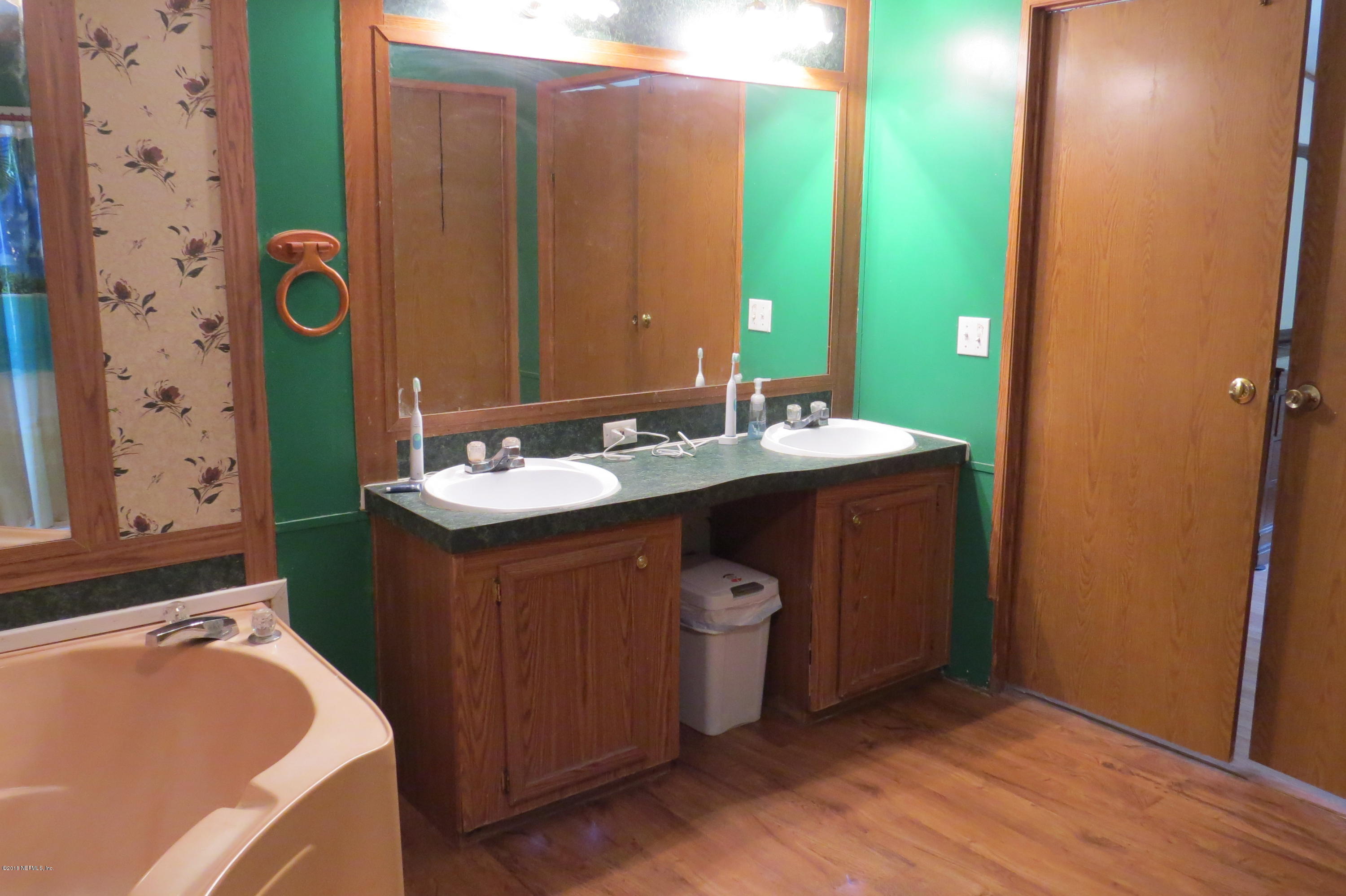 874 Cousintown Road Interlachen, FL 32148 - Photo 9 of 18 Master Bathroom