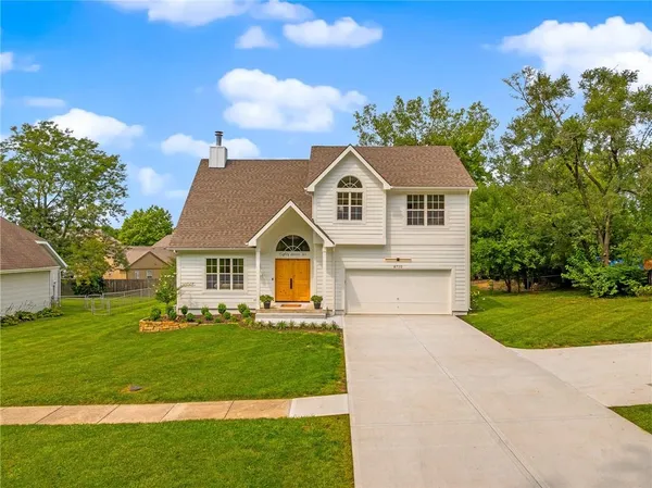 $849,900 | 8710 Lamar Avenue, Overland Park, KS 66212