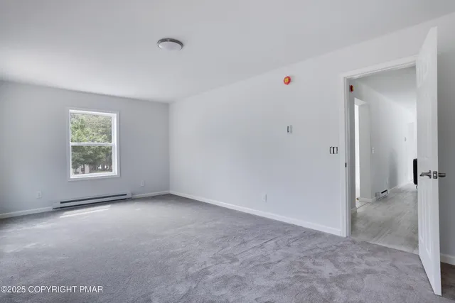 $2,250 | 458 Country Pl Drive, Tobyhanna, PA 18466