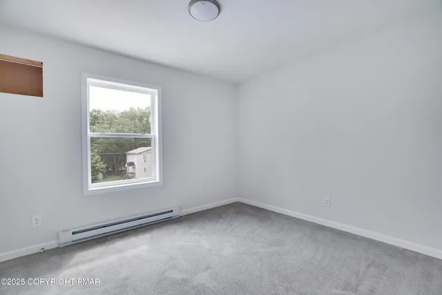 $2,250 | 458 Country Pl Drive, Tobyhanna, PA 18466