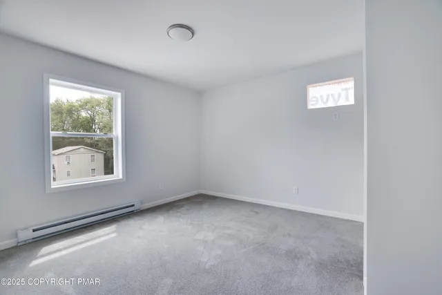 $2,250 | 458 Country Pl Drive, Tobyhanna, PA 18466