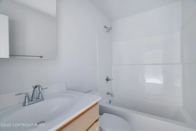 $2,250 | 458 Country Pl Drive, Tobyhanna, PA 18466