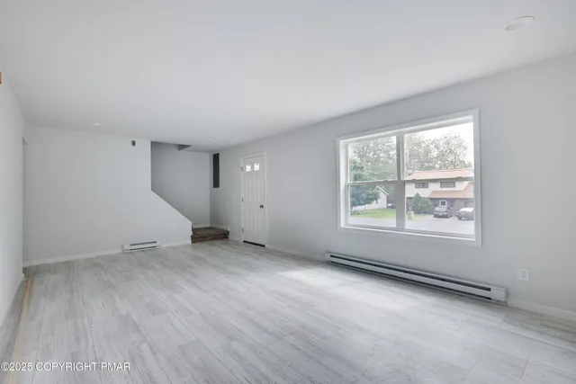 $2,250 | 458 Country Pl Drive, Tobyhanna, PA 18466