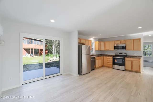 $2,250 | 458 Country Pl Drive, Tobyhanna, PA 18466