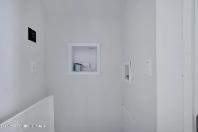 $2,250 | 458 Country Pl Drive, Tobyhanna, PA 18466