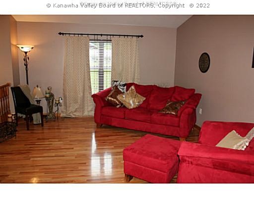 19 Poplar Hls Road Hurricane, WV 25526 - Photo 3 of 16 Living Room.