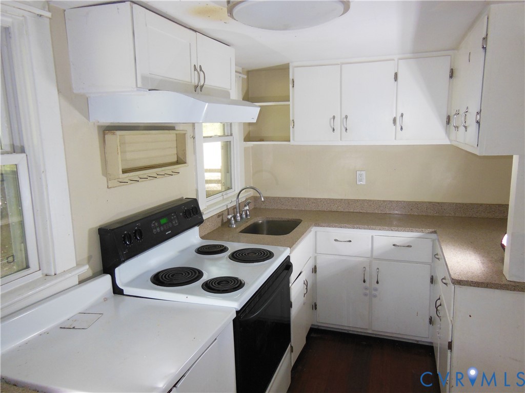 14 Redart Road Hudgins, VA 23076 - Photo 8 of 17 Kitchen & Laundry Area