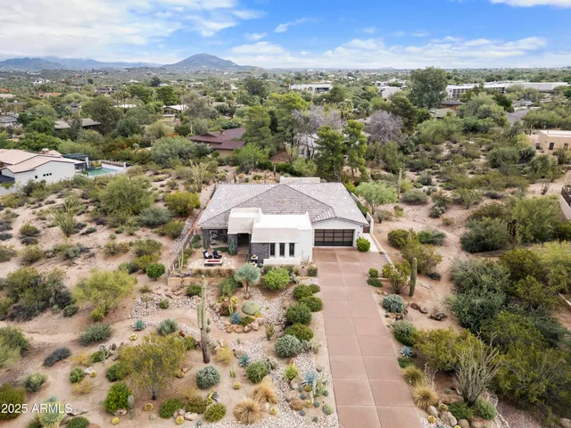 $1,899,000 | 37229 North Winding Wash Trail, Carefree, AZ 85377