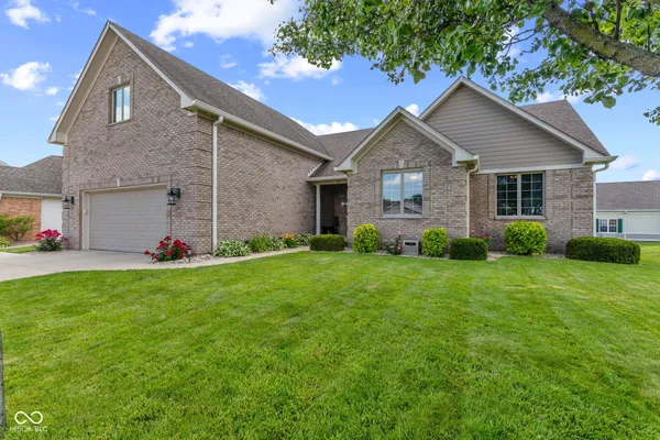 $434,000 | 100 Decourcy Lane, Franklin, IN 46131