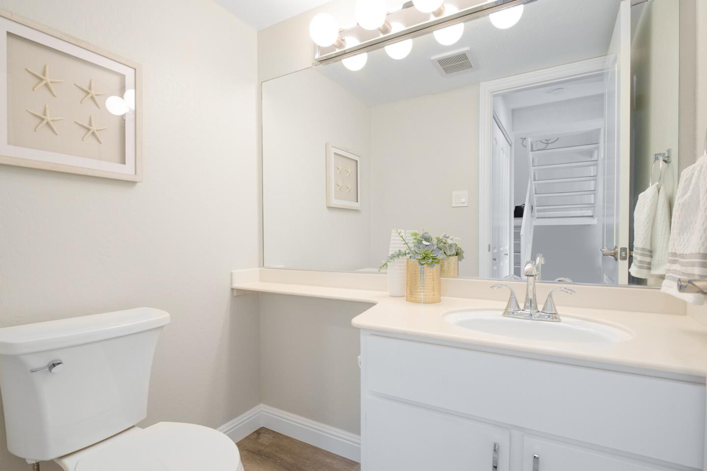 2506 West Middlefield Road Mountain View, CA 94043 - Photo 15 of 29 Gallery Image 15