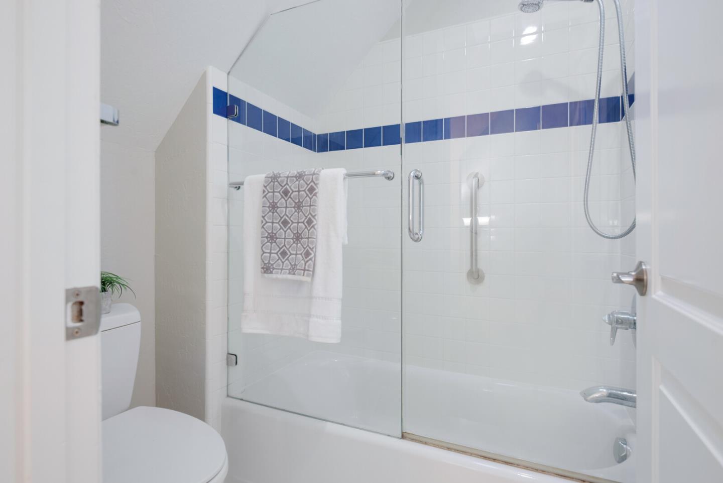 2506 West Middlefield Road Mountain View, CA 94043 - Photo 24 of 29 Gallery Image 24