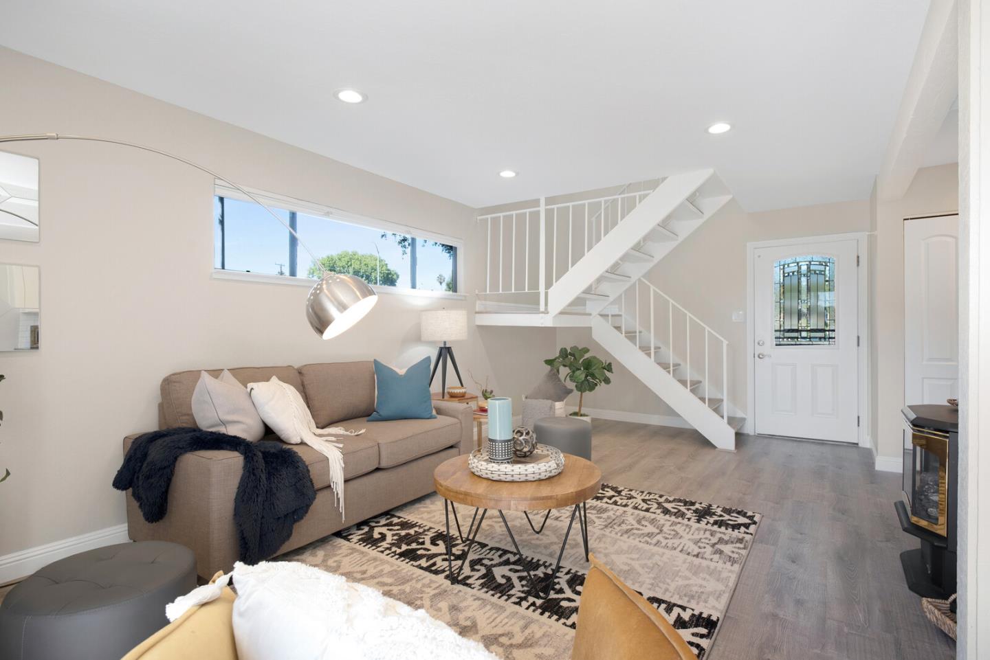 2506 West Middlefield Road Mountain View, CA 94043 - Photo 6 of 29 Gallery Image 6