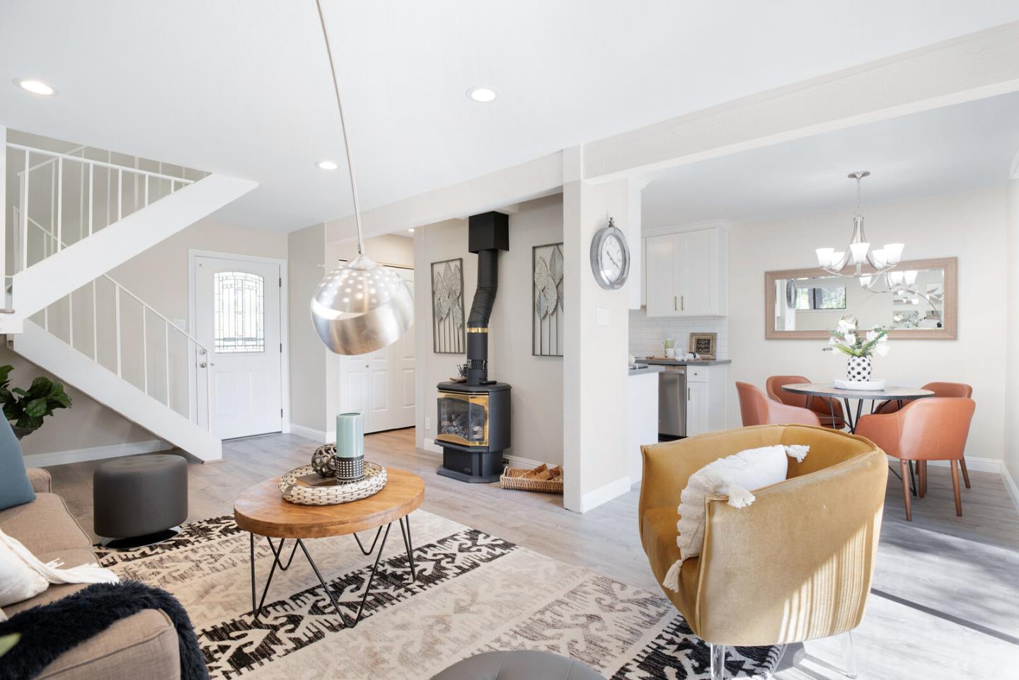 2506 West Middlefield Road Mountain View, CA 94043 - Photo 8 of 29 Gallery Image 8
