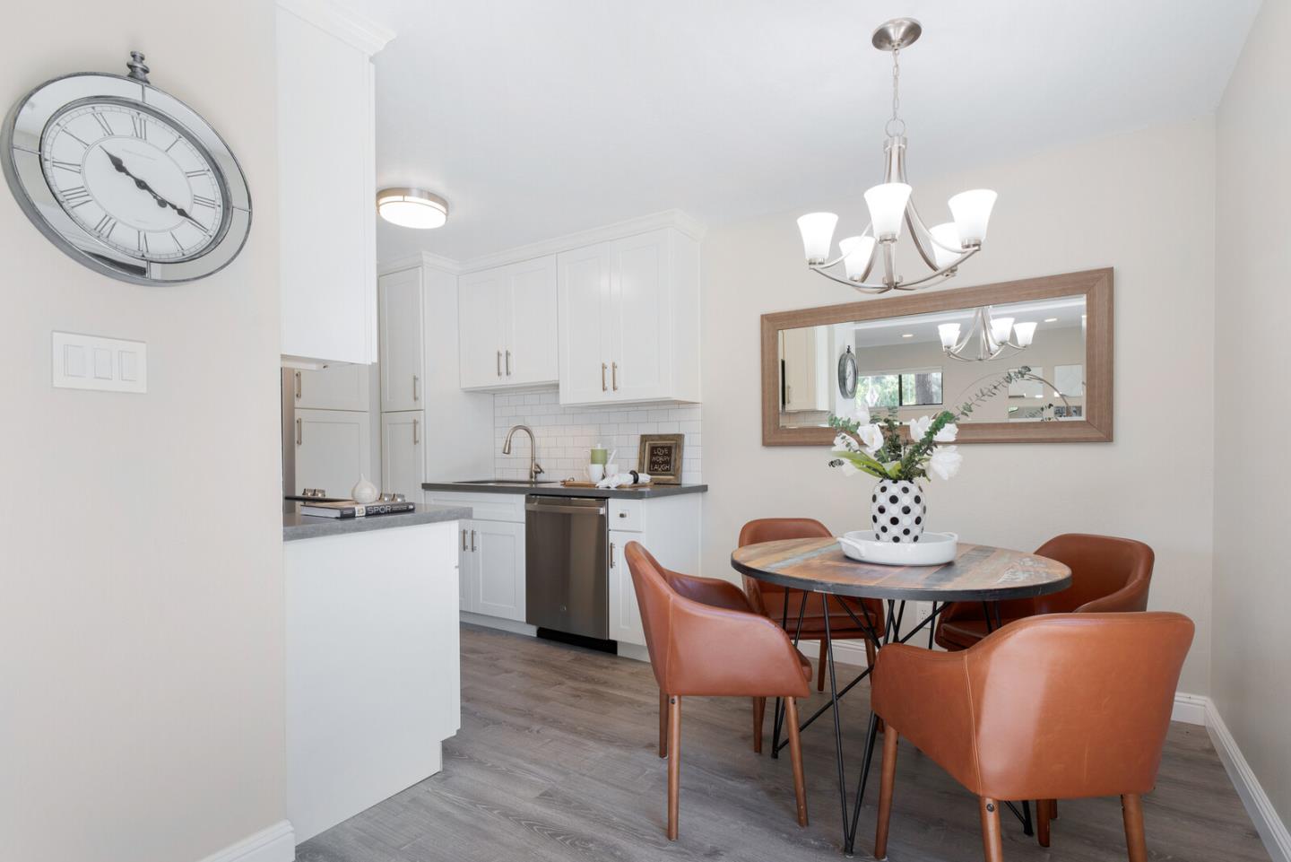 2506 West Middlefield Road Mountain View, CA 94043 - Photo 9 of 29 Gallery Image 9
