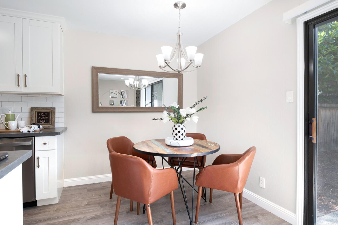 2506 West Middlefield Road Mountain View, CA 94043 - Photo 10 of 29 Gallery Image 10