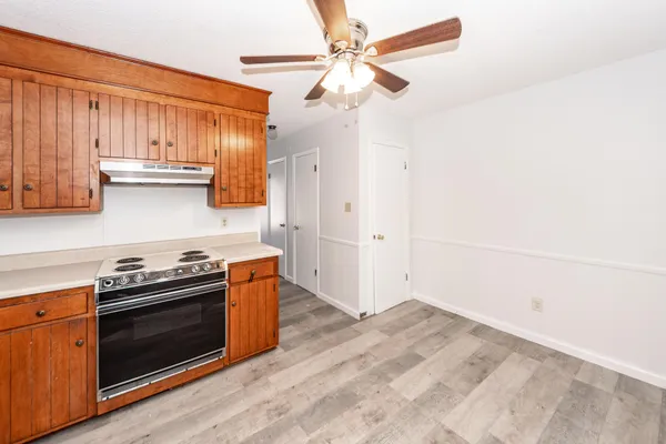 $1,550 | 120 Colonial Court, Summerville, SC 29483