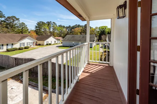 $1,550 | 120 Colonial Court, Summerville, SC 29483