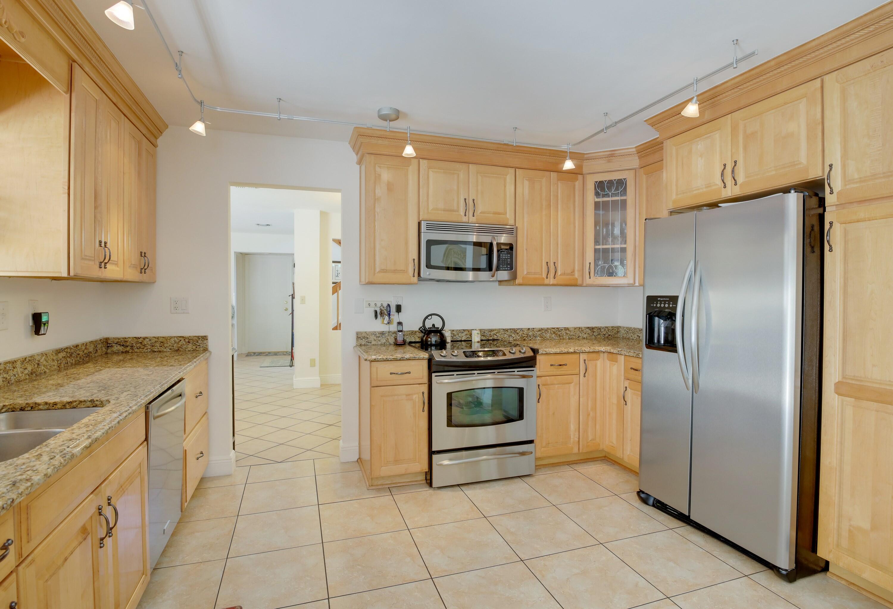 5358 214th Court South Boca Raton, FL 33431 - Photo 6 of 27 5358 214th Ct S (8)