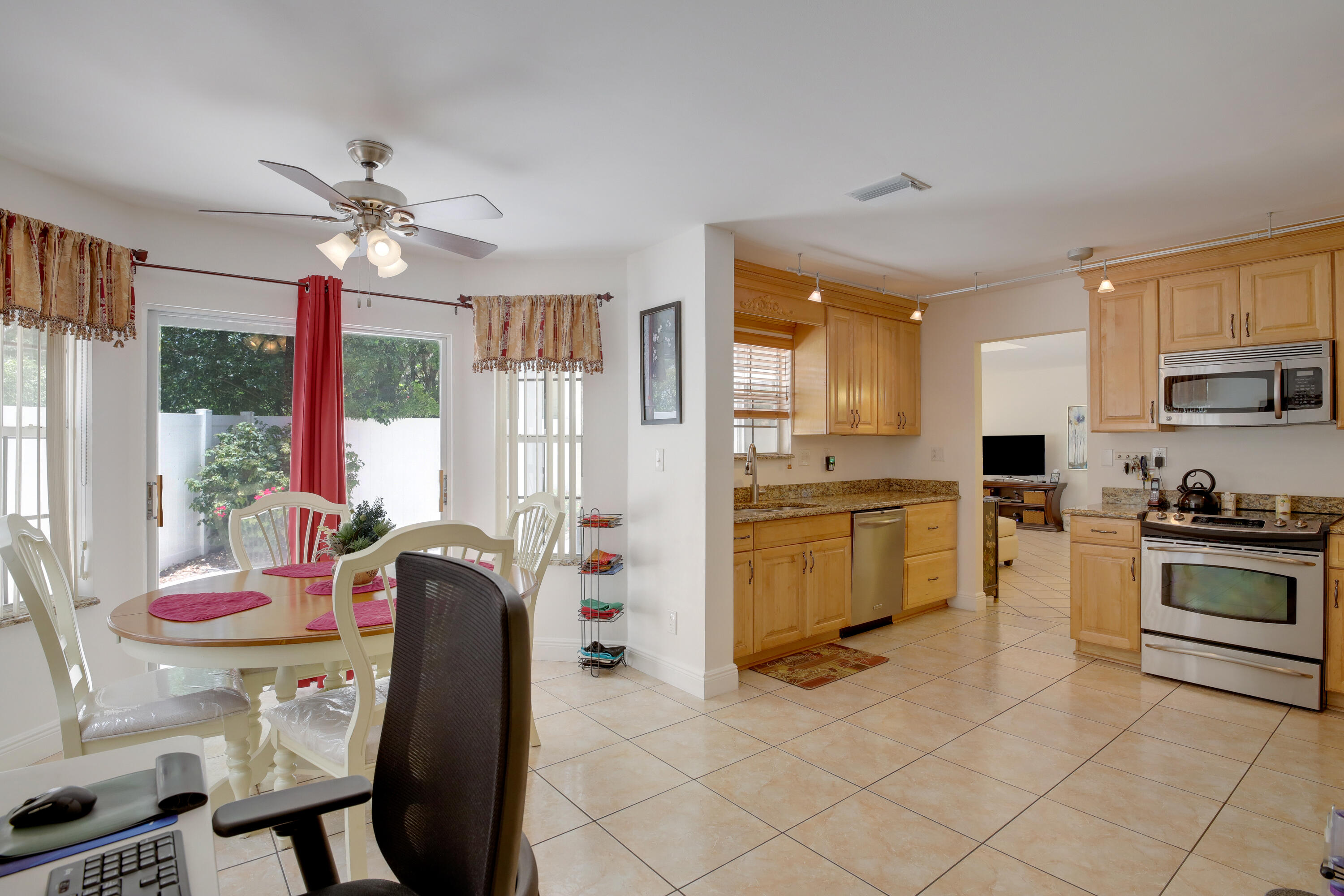 5358 214th Court South Boca Raton, FL 33431 - Photo 8 of 27 5358 214th Ct S (6)