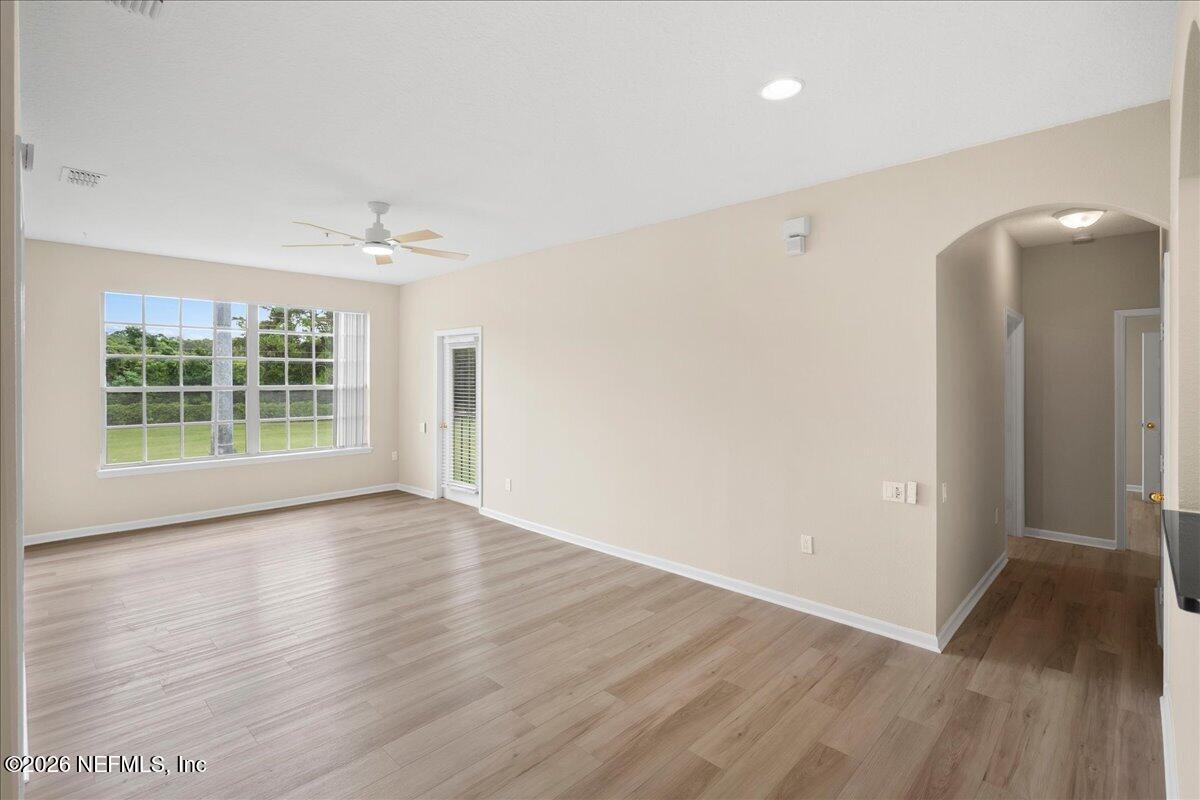 10550 Baymeadows Road, Unit 924 Jacksonville, FL 32256 - Photo 4 of 29 04-DSC01742
