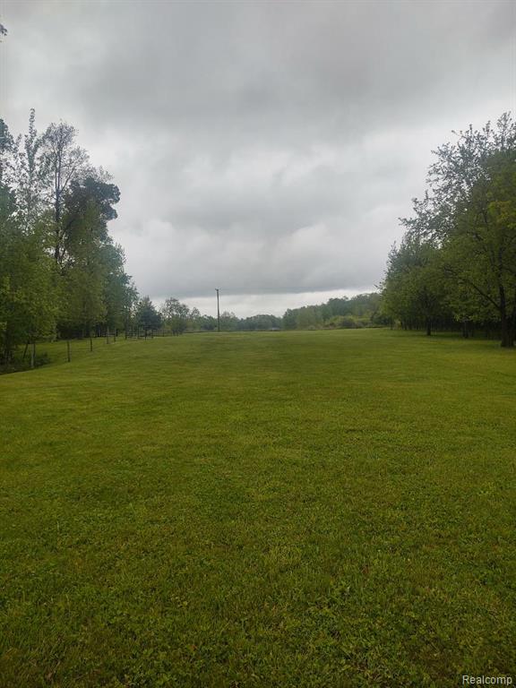6268 Hazard Road Fenton, MI 48430 - Photo 19 of 51