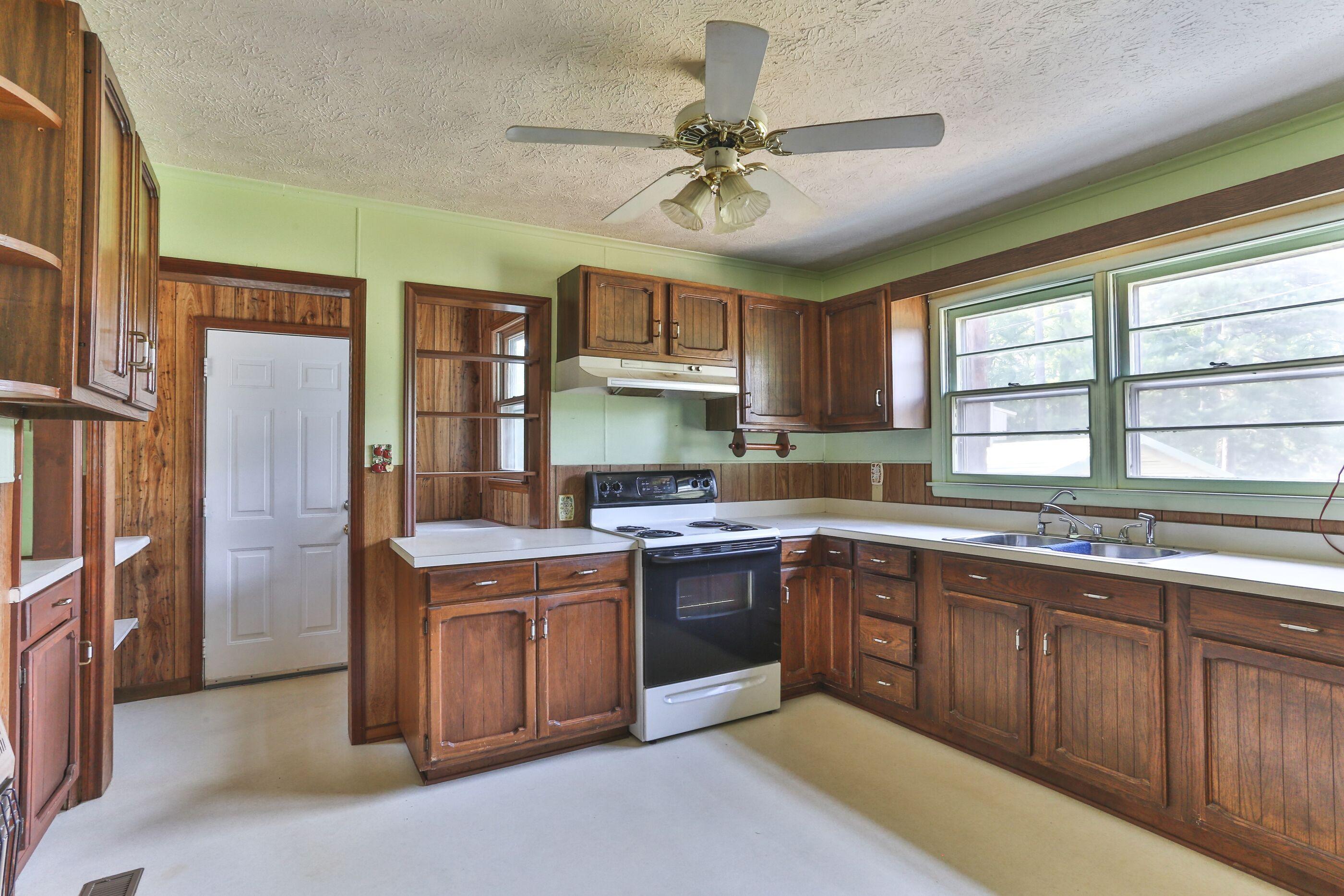 354 Northam Road Rockingham, NC 28379 - Photo 8 of 23 13