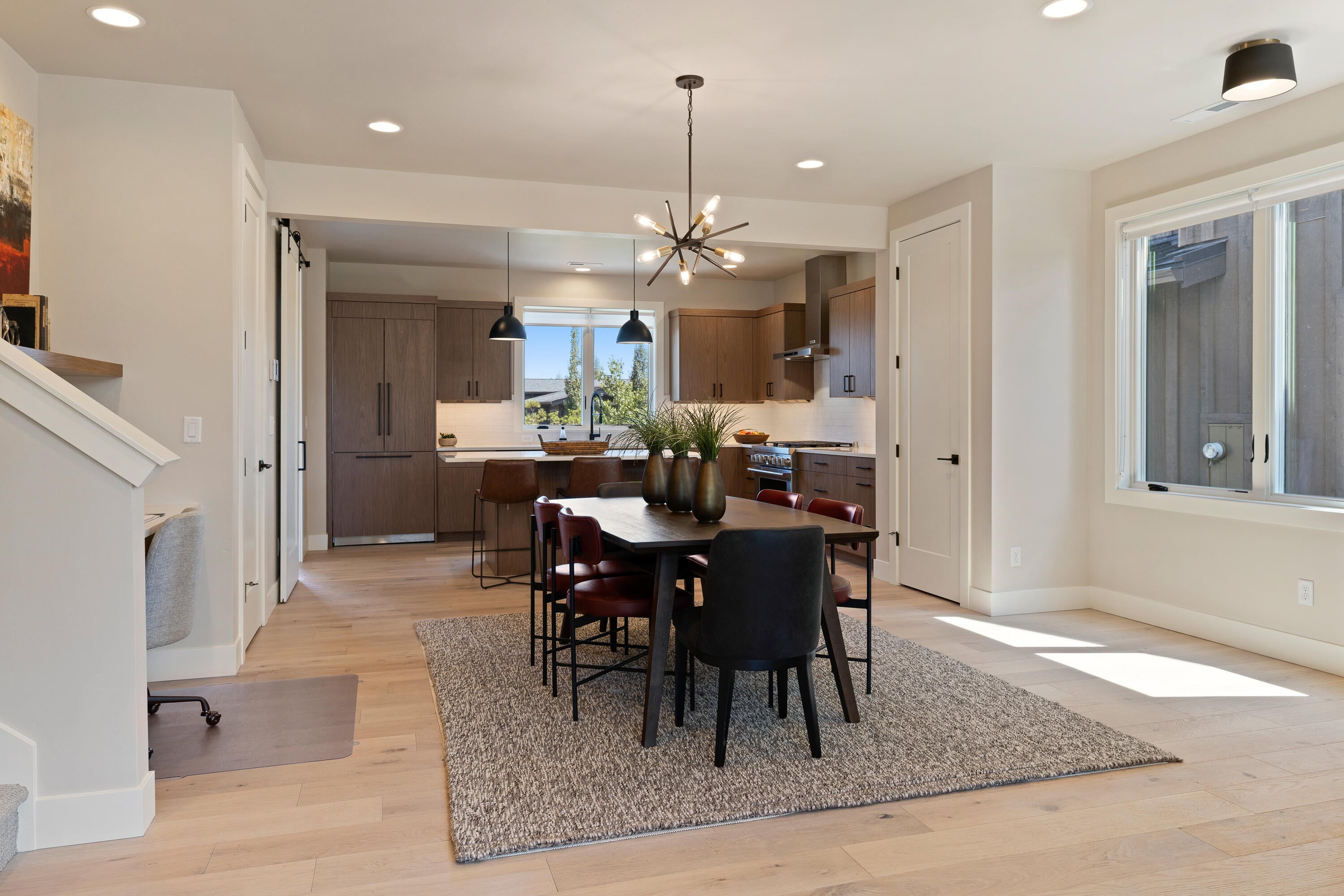 61308 Howe Way Bend Bend, OR 97702 - Photo 4 of 34 DSC04235