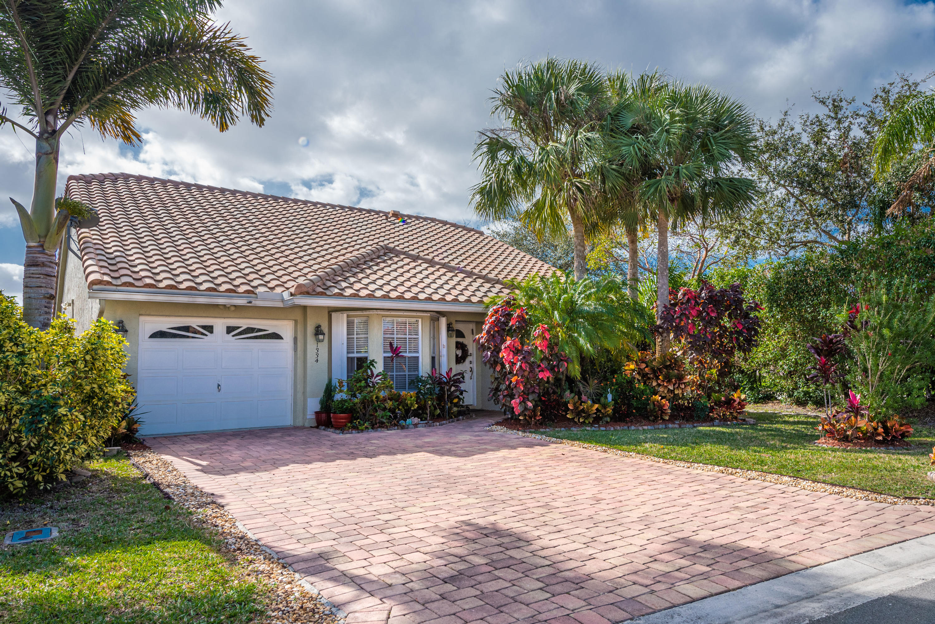 11334 Coral Key Dr-3 front angle