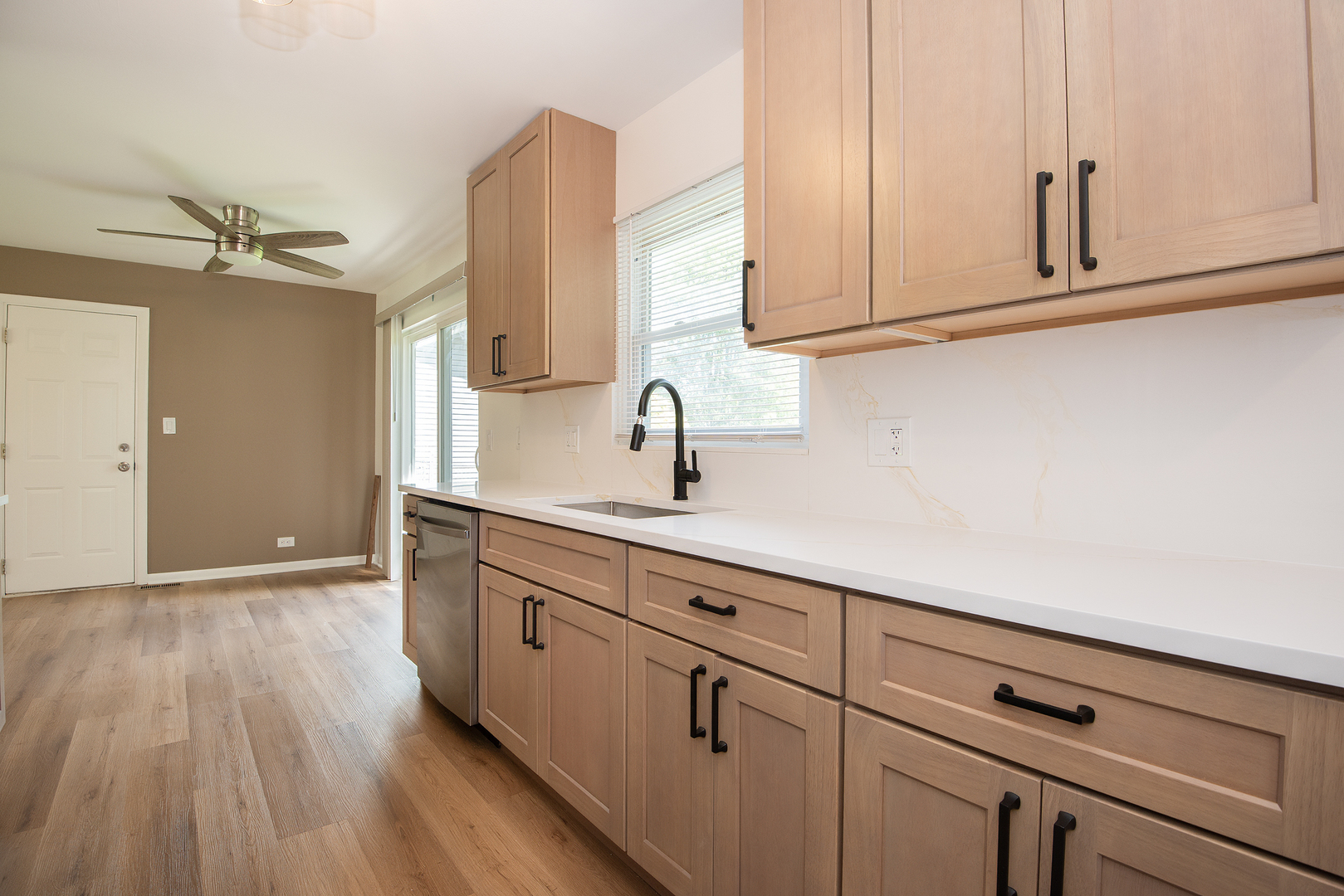 1021 Lonsdale Road Elk Grove Village, IL 60007 - Photo 10 of 19 Gallery Image 10