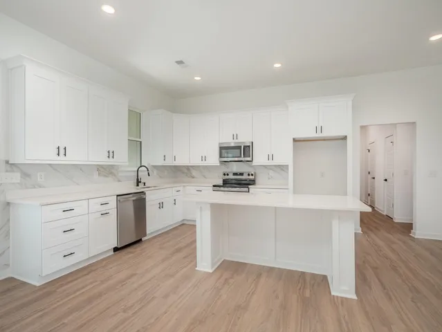 $400,000 | 6 Gavin Place, Taylors, SC 29687