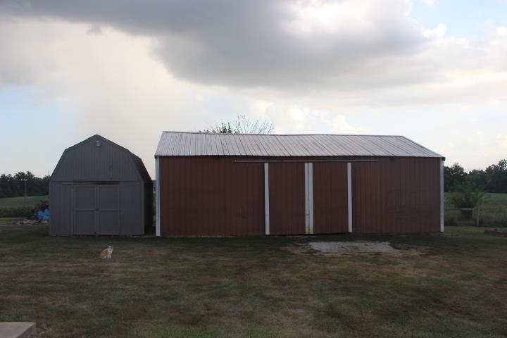 14445 North County Road Albany, IN 47320 - Photo 3 of 27