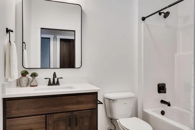 $485,000 | 835 Crockett Drive, Holmen, WI 54636