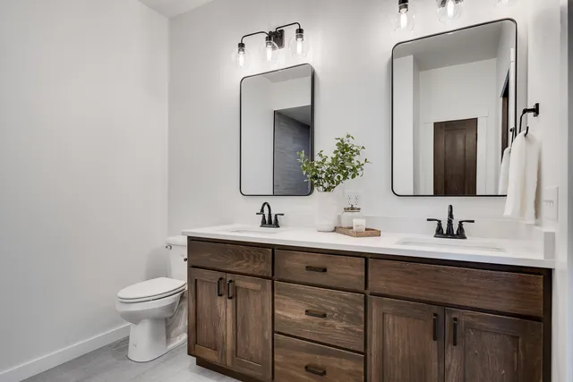 $485,000 | 835 Crockett Drive, Holmen, WI 54636