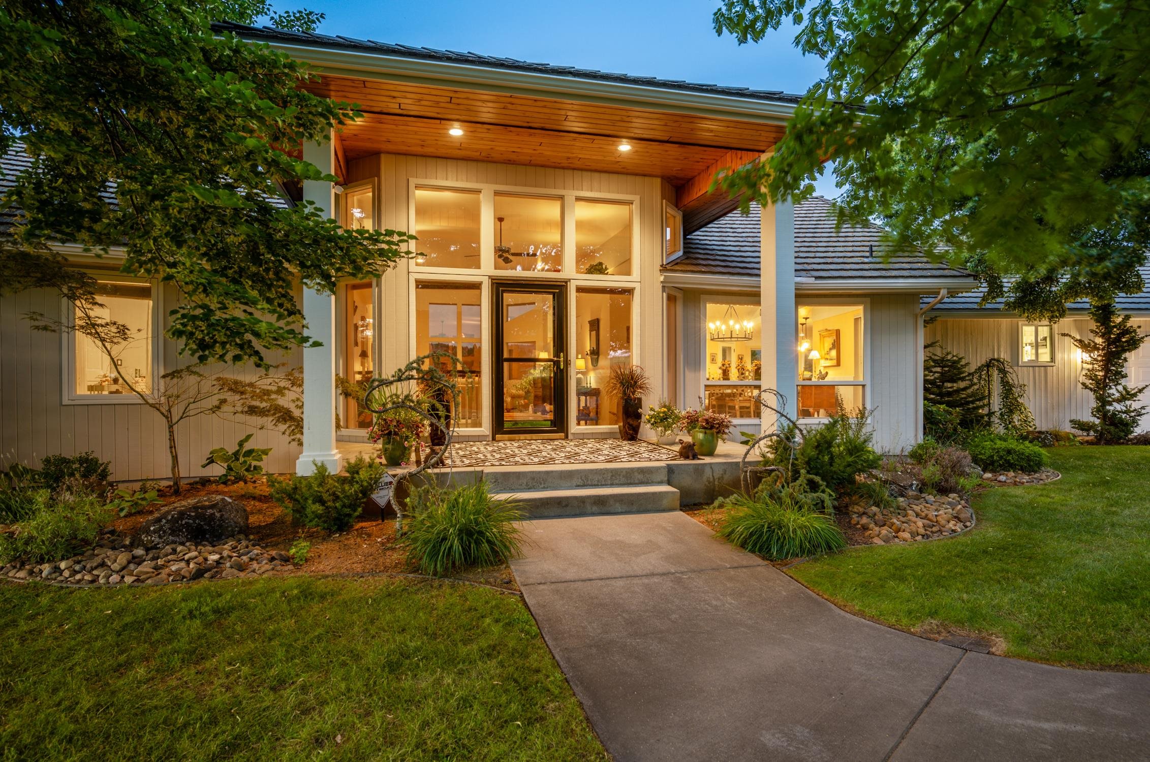 7404 South Regal Road Spokane, WA 99223 - Photo 1 of 35