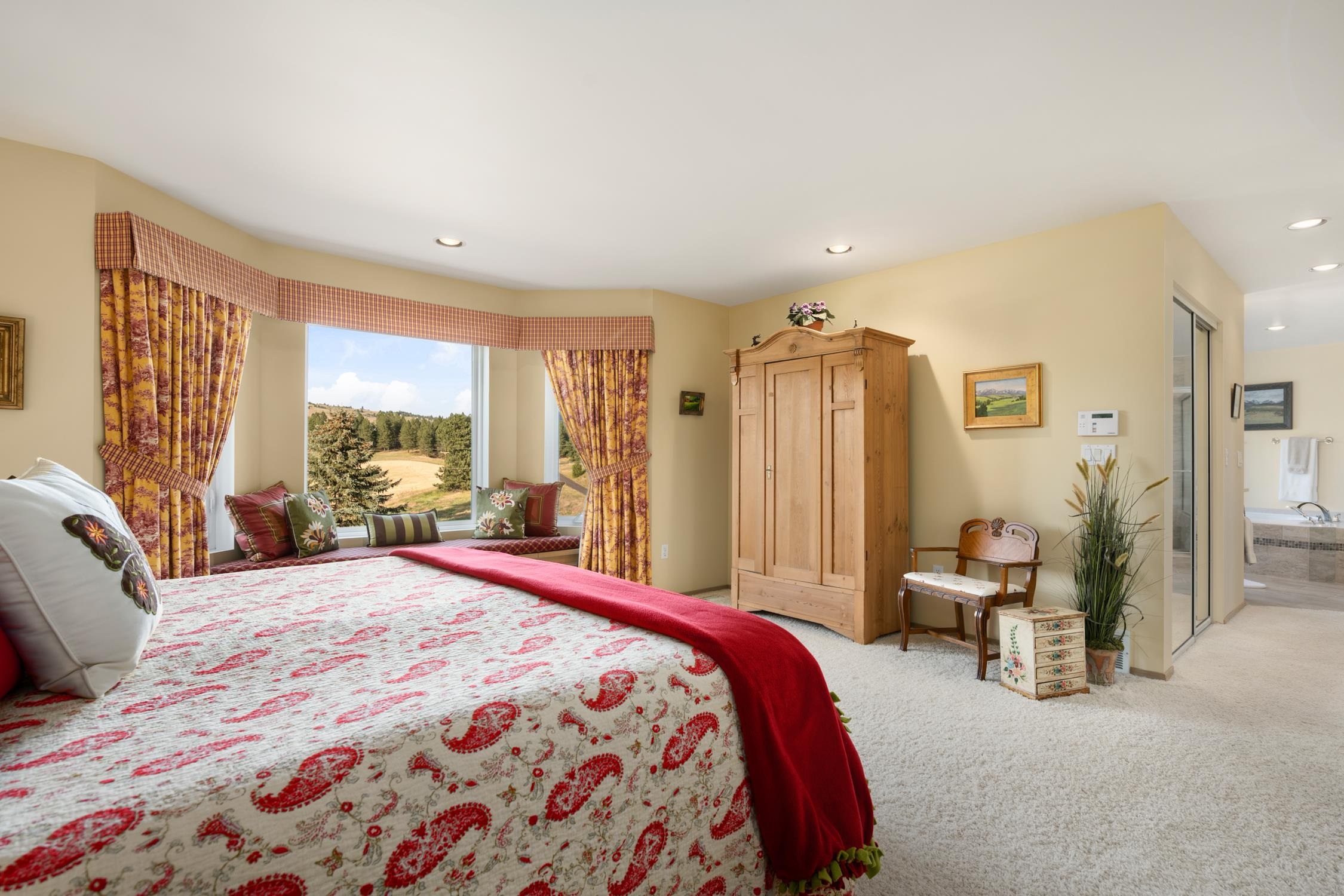 7404 South Regal Road Spokane, WA 99223 - Photo 14 of 35