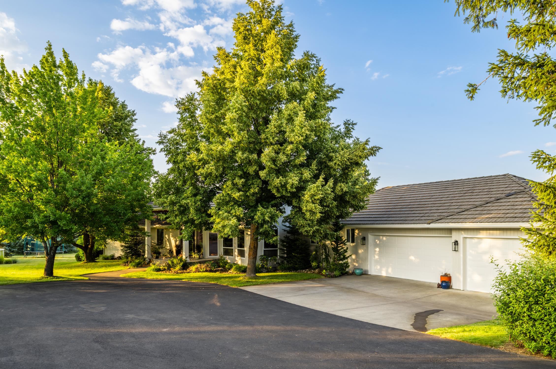 7404 South Regal Road Spokane, WA 99223 - Photo 17 of 35