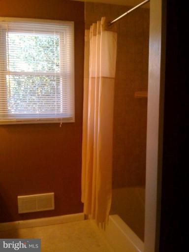 200 East Ridgely Road Lutherville-Timonium, MD 21093 - Photo 19 of 27 Bath #1