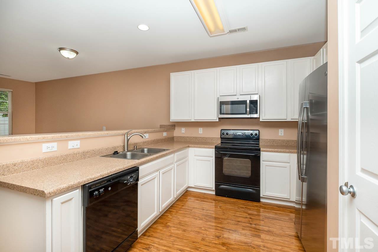 8321 Martello Lane Raleigh, NC 27613 - Photo 5 of 23 Gallery Image 5