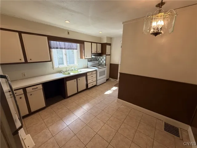 $2,500 | 4 Pleasant Street, Cortland, NY 13045