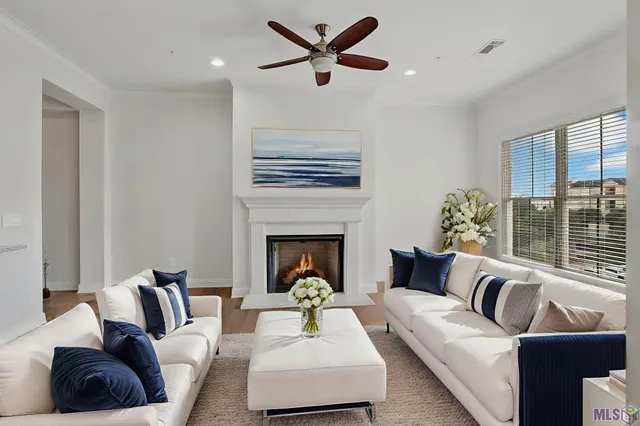 $335,000 | 998 Stanford Avenue, Unit 402, Baton Rouge, LA 70808